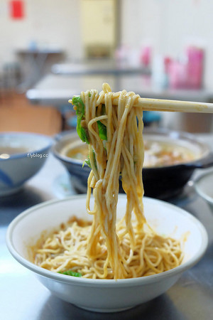 ▲台中北区家味小馆翻滚酸辣面（图／飞天璇提供。）