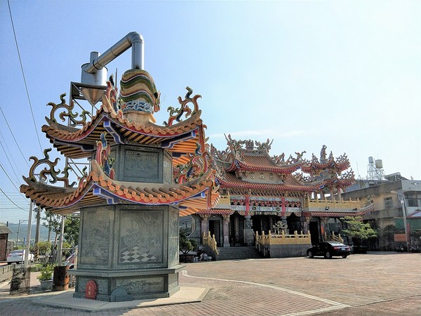 ▲彰化大村大路畔柑仔店彩绘墙。（图／旅游夜市趴趴走提供）
