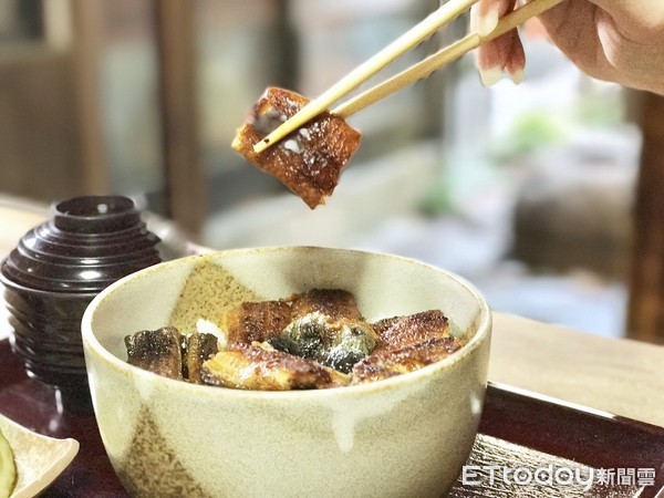▲名古屋美食うな?鳗鱼饭,鳗鱼饭三吃。(图/记者赖文萱摄)