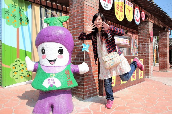 ▲彰化大村大路畔柑仔店彩绘墙。（图／旅游夜市趴趴走提供）