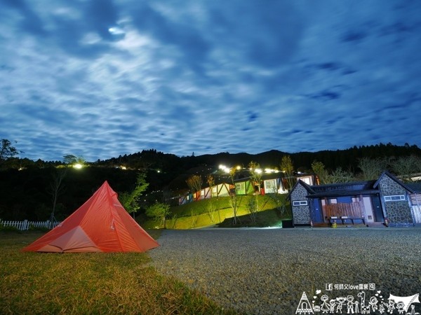 ▲新竹五峰乡好麻吉私房景点亲子露营地。(图/何师父提供)