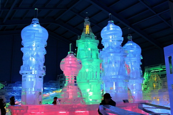 ▲韩国华川冰雪祭、享美食。（图／东南旅游、七逗旅游网）