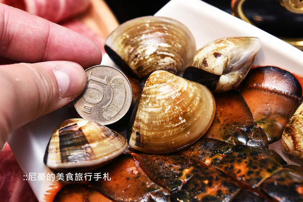 ▲台北藤集火锅大分量顶级肉品新鲜海鲜。（图／尼豪提供）