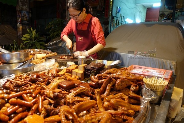 ▲高雄五甲地区南光街夜市。（图／高雄美食地图提供）