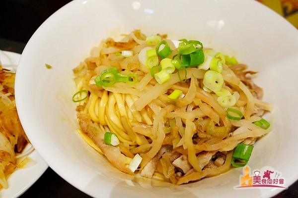 弄堂牛肉面。(图/影子)