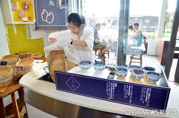 台中文青饭团“丁丁饭丸”快闪台北W饭店。(图/台北W饭店提供)