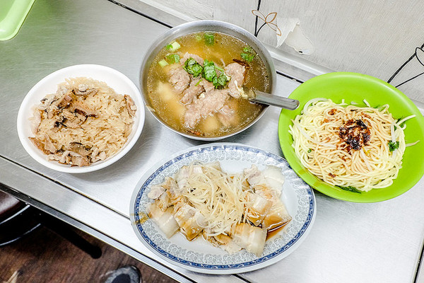 邱家油饭肉羹。（图／小虎食梦网）
