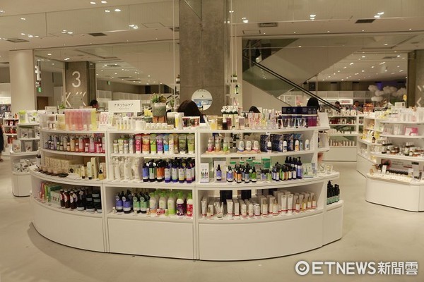 ▲%家??oft旗舰店。(图/记者蔡玟君摄)