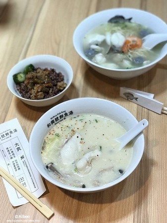 ▲台南林百货旁和兴号鲜鱼汤。（图／爱比妞提供）
