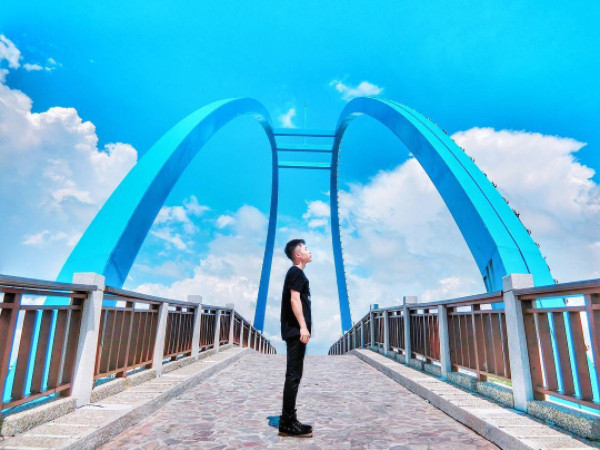 ▲彰化王者之弓桥。（图／IG@j.wei___提供，请勿随意翻拍，以免侵权。）使用须附连结，并提供刊登网址给作者