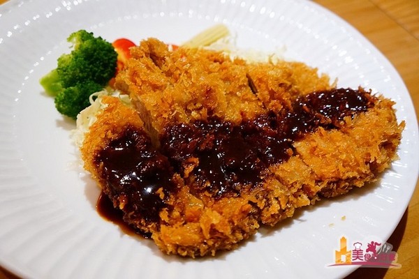 ▲高雄简约日式料理店。（图／影子提供）