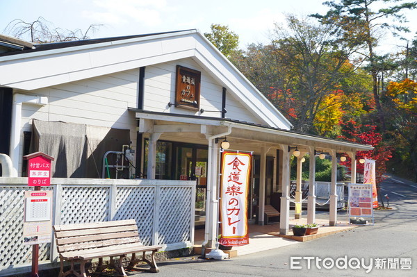▲日本名古屋明治村博物馆，换上复古衣着穿梭时空。（图／记者赖文萱摄）