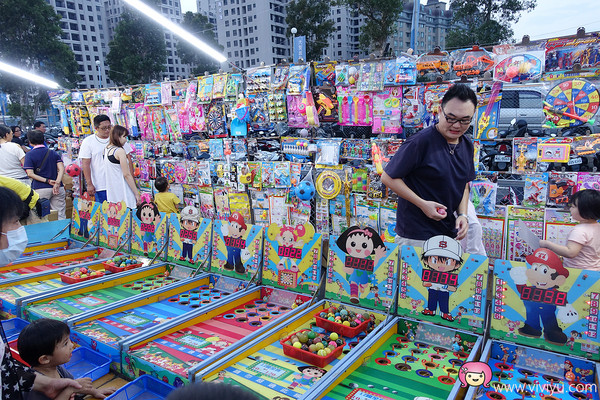 ▲龙潭观光夜市。（图／Viviyu提供）