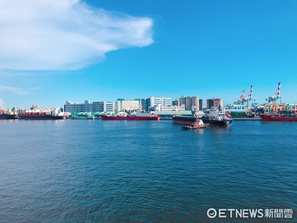 ▲高雄港,邮轮,港口。（图／记者赖文萱摄）