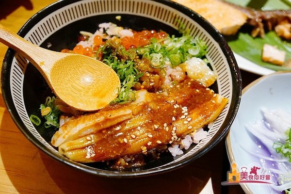 ▲高雄简约日式料理店。（图／影子提供）