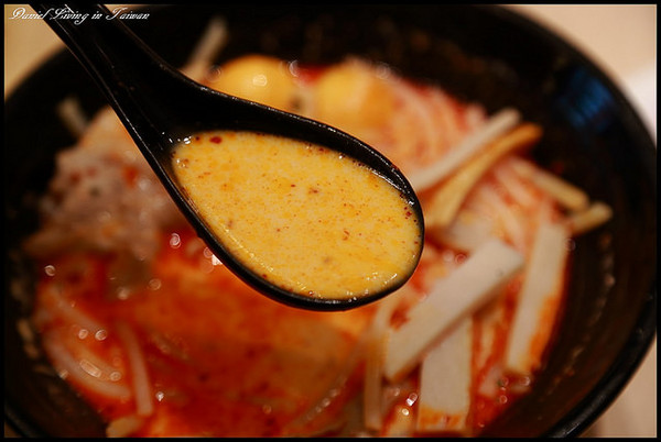 ▲台北火车站微风广场328加东叻沙(328Katong Laksa)。(图/小盛的流浪旅程提供)