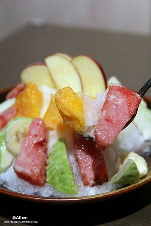 ▲小福袋著走美食。（图／爱比妞提供）
