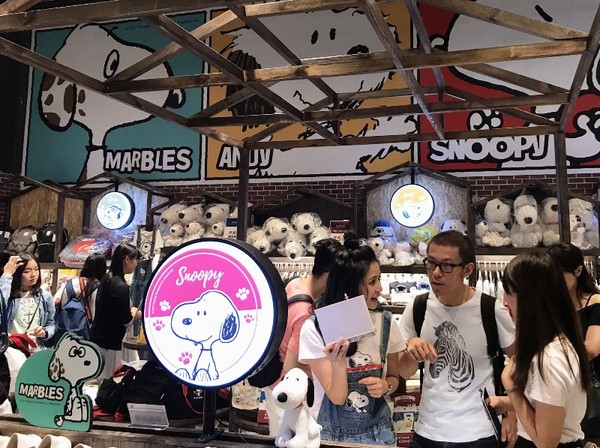 ▲巨大史努比 。（图／新光三越台南新天地提供）