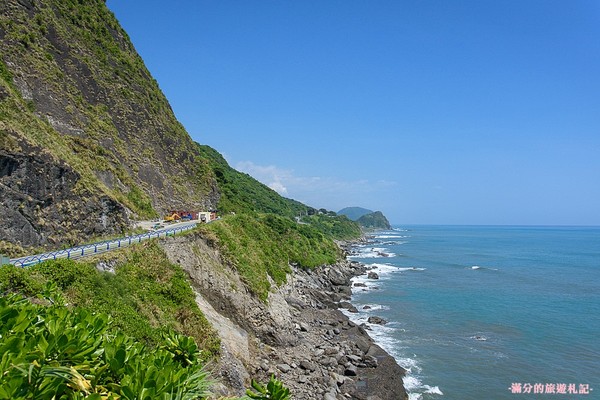 ▲亲不知子断崖。（图／满分的旅游札记提供）