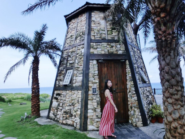 ▲花莲斯图亚特海洋庄园，有无边际泳池。（图／IG@levodopa_提供，请勿随意翻拍，以免侵权）