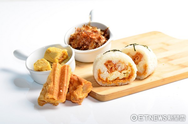 台中文青饭团“丁丁饭丸”快闪台北W饭店。(图/台北W饭店提供)