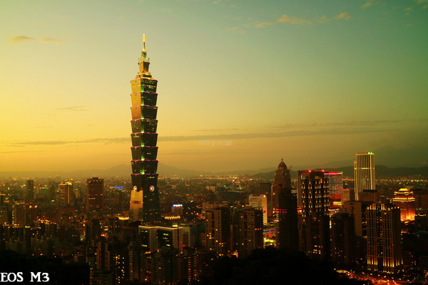 ▲台北101夜景虎山峰。（图／小白鲸摄）