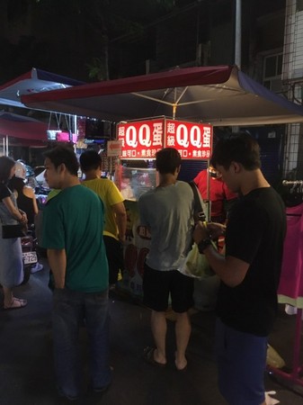 ▲高雄劳工公园夜市。（图／高雄美食地图提供）