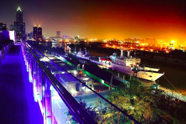 ▲璀璨星空Sky Bar。（图／取自《魅丽海自助餐厅》粉丝专页）