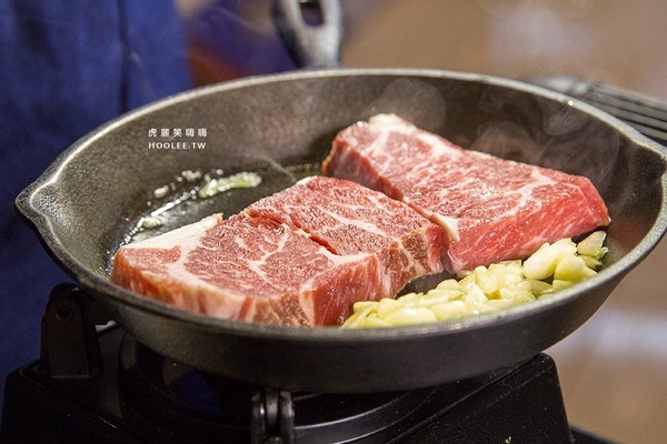 鲨嗑海鲜锅物。（图／虎丽笑嗨嗨）