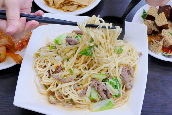 山西蕃茄牛肉刀削面。（图／橘子狗爱吃糖）