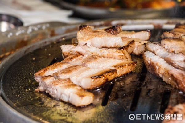 ▲新麻蒲海鸥猪五花肉。（图／记者黄士原摄）