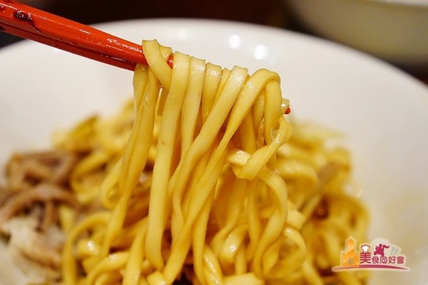 弄堂牛肉面。(图/影子)