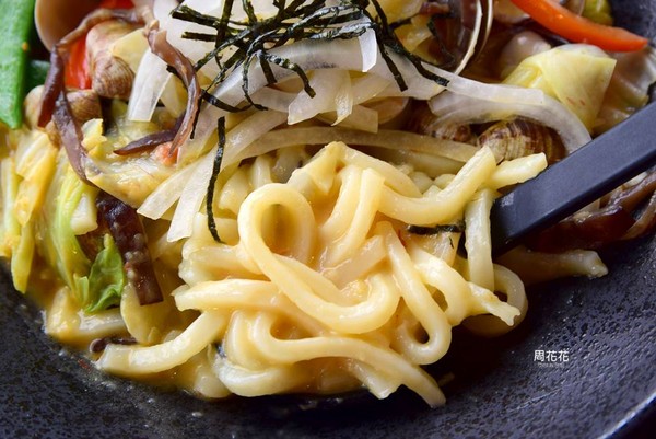 ▲赏吉圆定食串炸串烧居酒屋。(图/周花花提供)