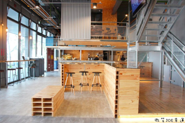 ▲物流共和国,LR cafe。(图/脸书专页《微笑JOE幸运》提供,请勿随意翻拍,以免侵权。)