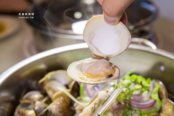 鲨嗑海鲜锅物。（图／虎丽笑嗨嗨）