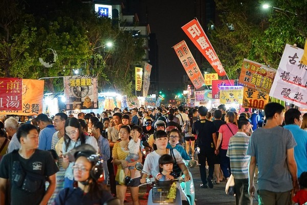 ▲高雄劳工公园夜市。（图／高雄美食地图提供）