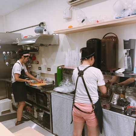 ▲台北HiSugar嗨糖 日式可丽饼&棉花糖红茶。(图/Momomco提供)