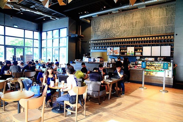 星巴克咖啡台中市政店。（图／萍子）