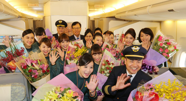 ▲长荣航空747-400客机21日完成香港-台北BR892航班飞航任务后，正式退役。（图／长荣航空提供）