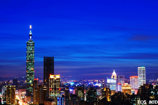 ▲台北101夜景虎山峰。（图／小白鲸摄）