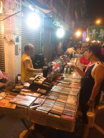 ▲高雄五甲地区南光街夜市。（图／高雄美食地图提供）