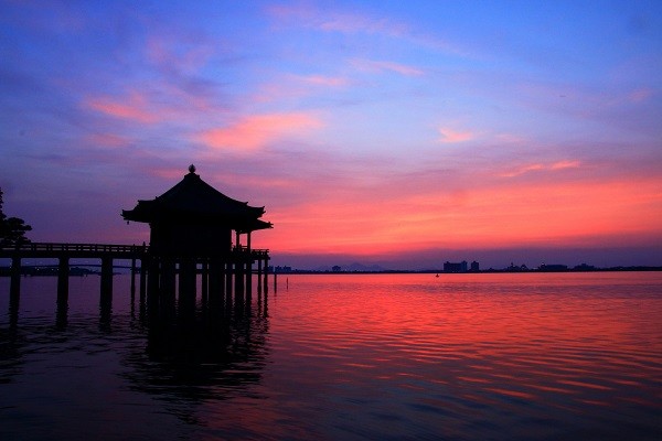 ▲美到失心枫！流转京都琵琶湖枫情。（图／凤凰旅游提供）
