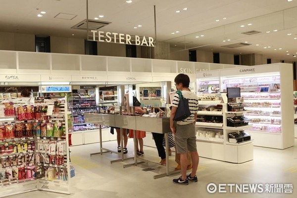▲%家??oft旗舰店。(图/记者蔡玟君摄)