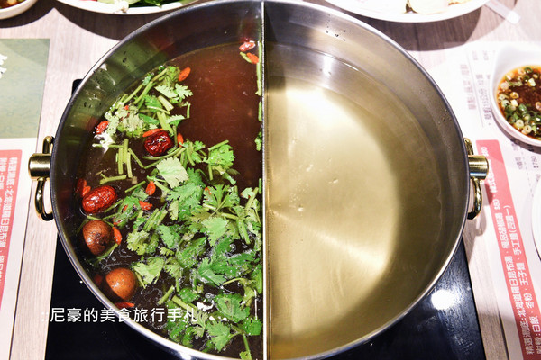 ▲台北藤集火锅大分量顶级肉品新鲜海鲜。（图／尼豪提供）