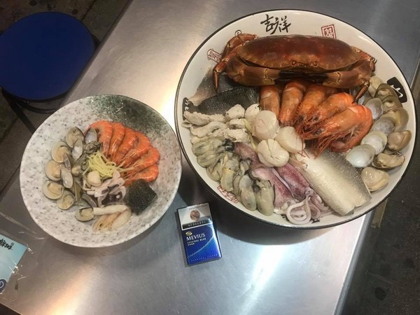 一允堂 巨无霸海鲜粥（图／翻摄自一允堂海鲜粥粉丝团）