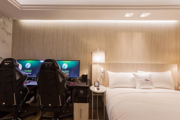 中坜 i hotel 电竞旅馆(图/翻摄自中坜 i hotel 电竞旅馆粉丝团)