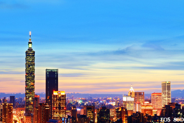 ▲台北101夜景虎山峰。（图／小白鲸摄）