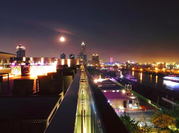 ▲璀璨星空Sky Bar。（图／取自《魅丽海自助餐厅》粉丝专页）