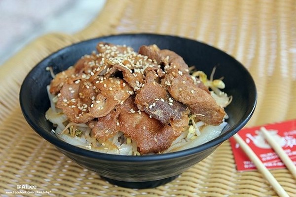 ▲小福袋著走美食。（图／爱比妞提供）