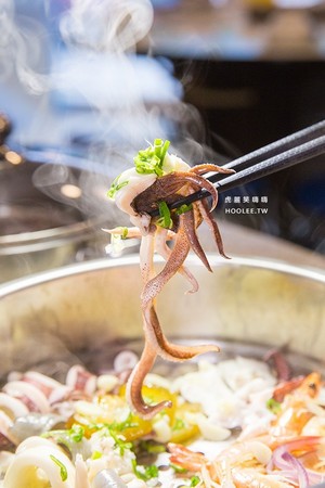 鲨嗑海鲜锅物。（图／虎丽笑嗨嗨）
